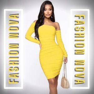 WOW 😍 Fashion Nova Off The Shoulders Midi Bodycon Dress in Bright Yellow (M)